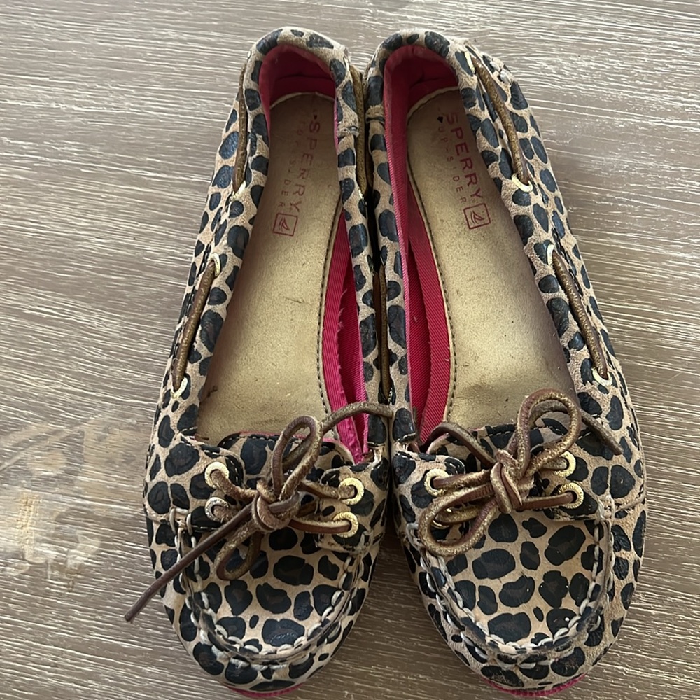 Girls’ SPERRY TOPSIDERS Leopard Print w Pink Soles - Size 12.5 (Pre-Owned)